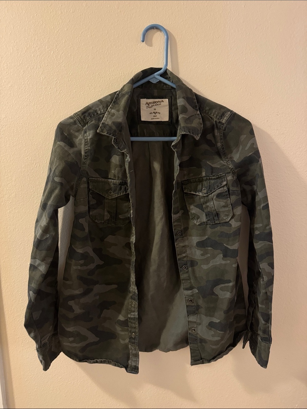 Arizona Jean Company Olive Green Camo Button-Up Shirt